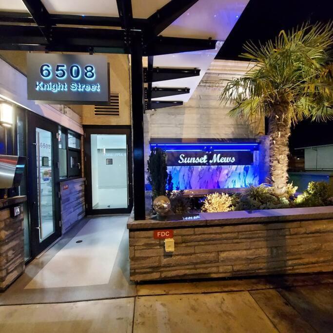 Beautiful Bright 3 Bed Townhouse Apartment Vancouver Bagian luar foto