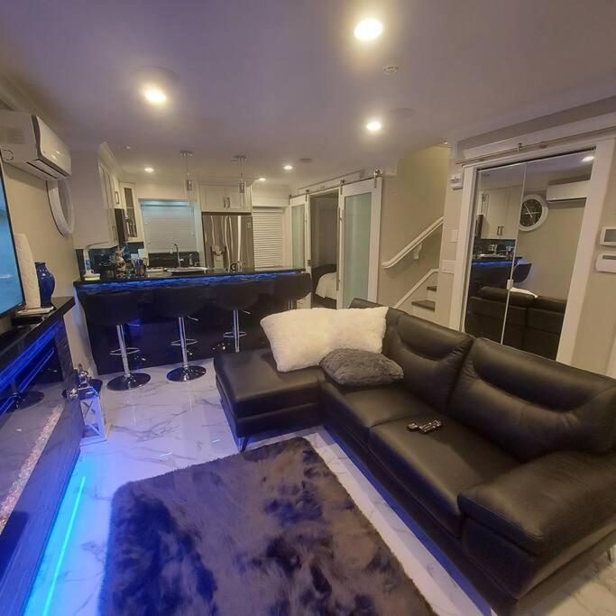 Beautiful Bright 3 Bed Townhouse Apartment Vancouver Bagian luar foto
