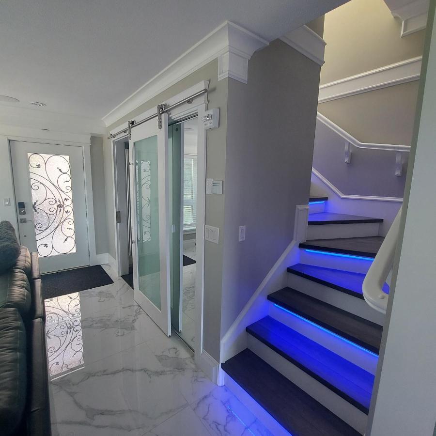 Beautiful Bright 3 Bed Townhouse Apartment Vancouver Bagian luar foto
