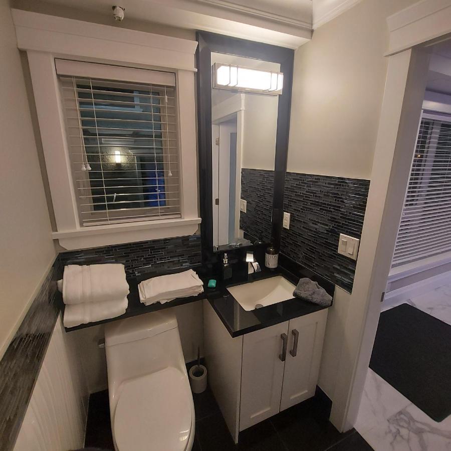 Beautiful Bright 3 Bed Townhouse Apartment Vancouver Bagian luar foto