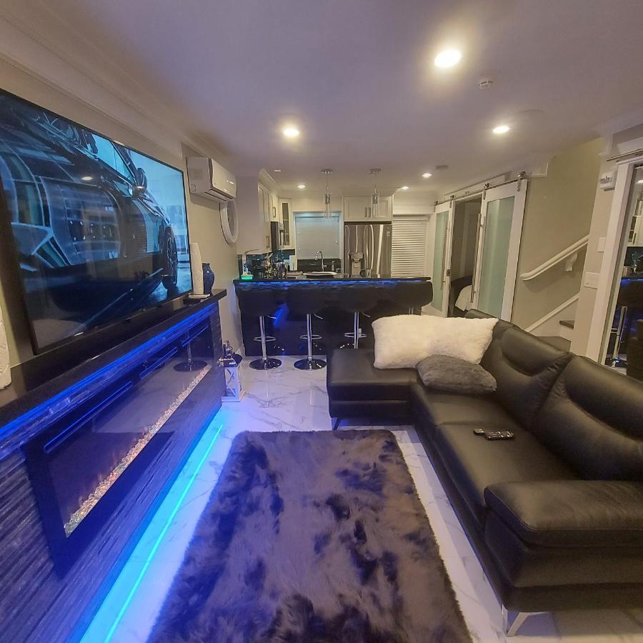 Beautiful Bright 3 Bed Townhouse Apartment Vancouver Bagian luar foto