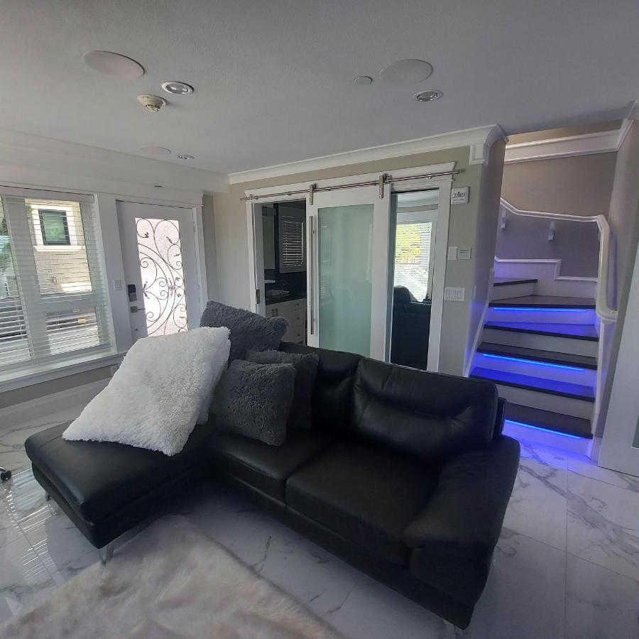 Beautiful Bright 3 Bed Townhouse Apartment Vancouver Bagian luar foto