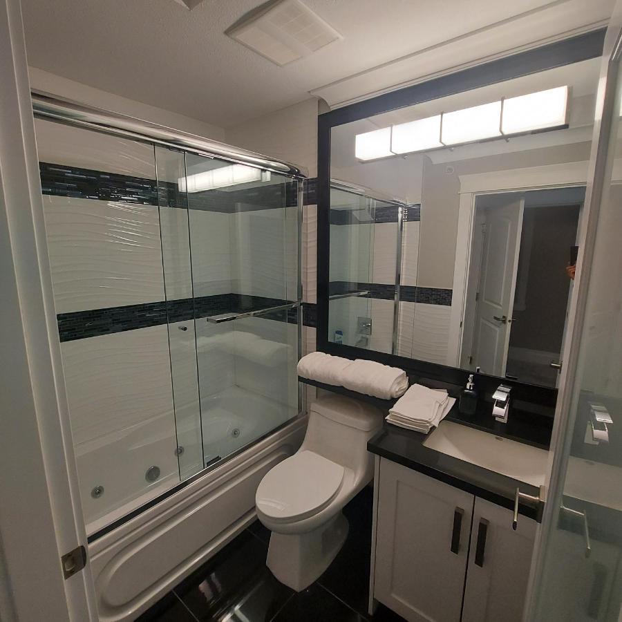 Beautiful Bright 3 Bed Townhouse Apartment Vancouver Bagian luar foto
