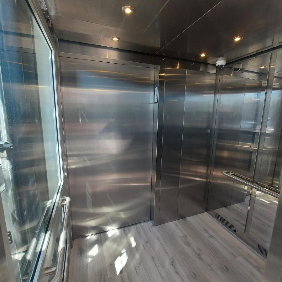 Beautiful Bright 3 Bed Townhouse Apartment Vancouver Bagian luar foto